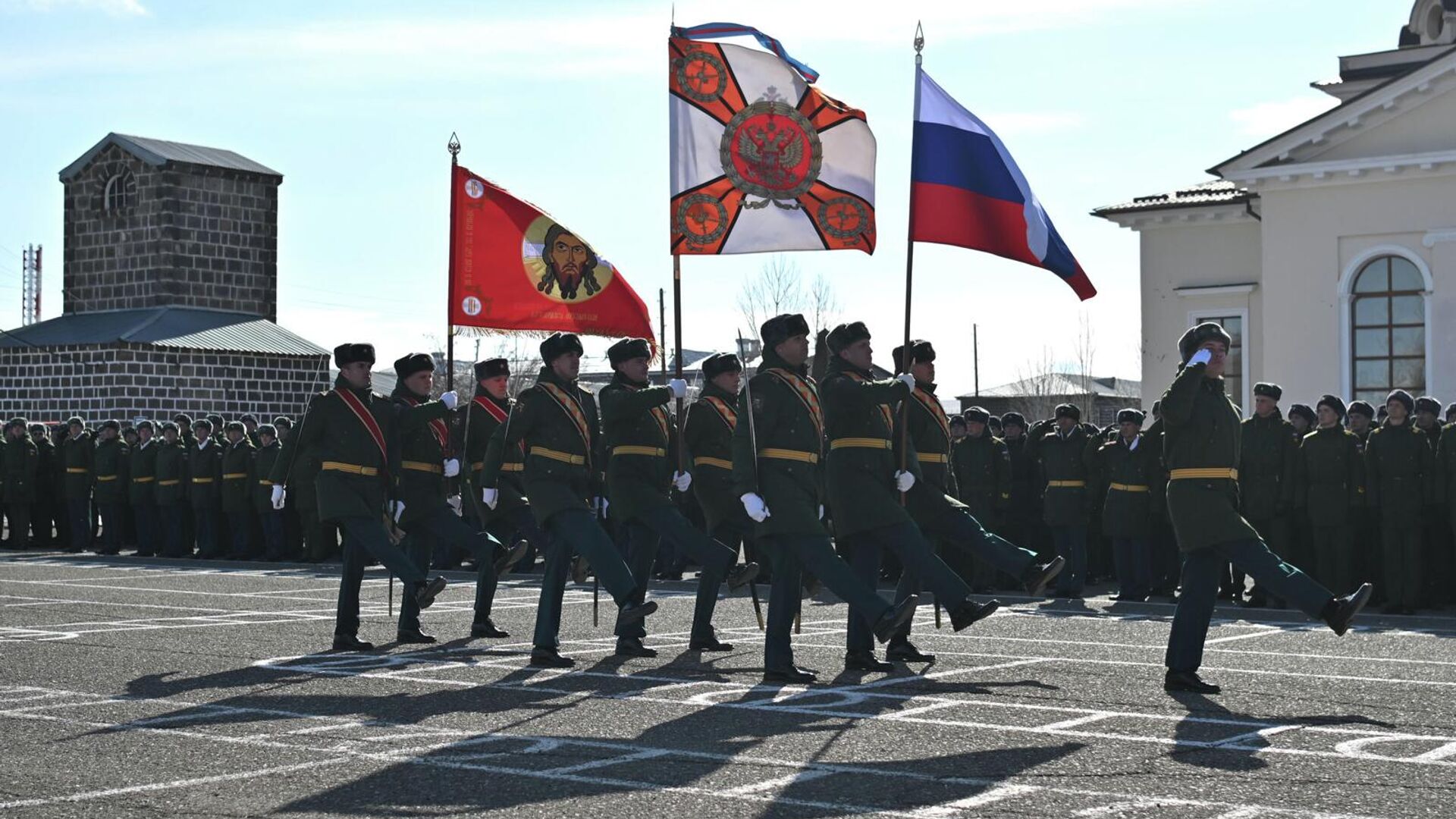 Военный парад на праздновании Дня защитника Отечества на территории 102-й военной базы ВС РФ (23 февраля 2026). Гюмри Военный парад на праздновании Дня защитника Отечества на территории 102-й военной базы ВС РФ (23 февраля 2026). Гюмри - Sputnik Армения, 1920, 23.02.2026