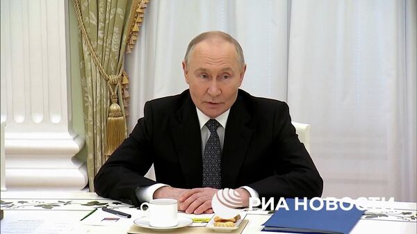 Путин встретился в Кремле с вдовами геройски погибших российских спецназовцев - Sputnik Армения