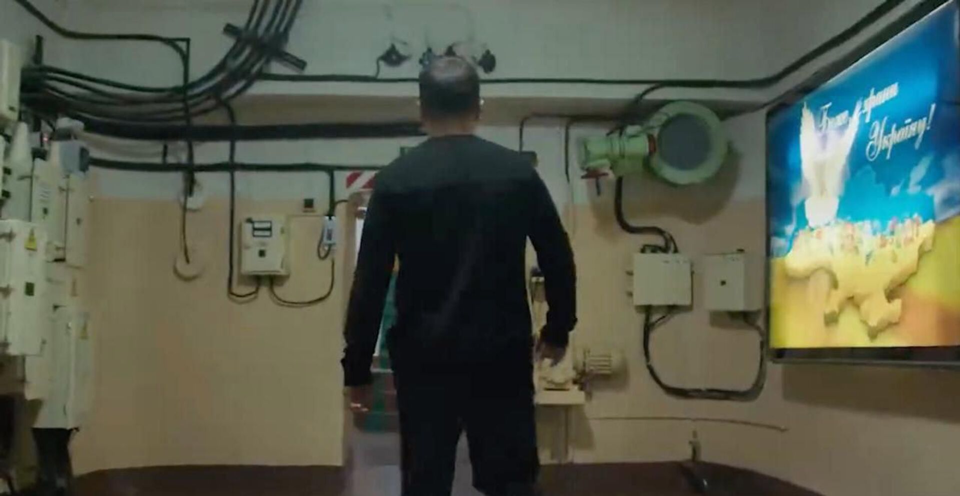 Кадр из видеообращения президента Украины Владимира Зеленского, в котором впервые показал бункер на Банковой - Sputnik Армения, 1920, 24.02.2026