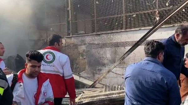 Иранский военный вертолет потерпел крушение на фруктово-овощном рынке в Дорче - Sputnik Армения