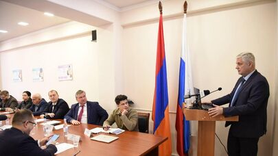 Ведущий научный сотрудник Института международных исследований МГИМО МИД России Сергей Маркедонов на открытии Международной аналитической программы "Евразийский диалог. Армения" (26 февраля 2026). Еревaн