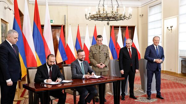 ՀՀ–ն և Լեհաստանը ռազմատեխնիկական համագործակցության համաձայնագիր ստորագրեցին Վարշավայում - Sputnik Արմենիա