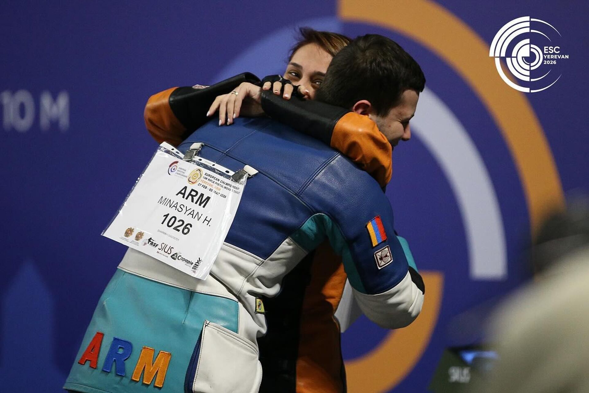 Пара Лилит Мкртчян и Айк Минасян (Армения) завоевала серебряную медаль в смешанном командном соревновании движущаяся мишень на Чемпионате Европы (2 марта 2026). Еревaн - Sputnik Արմենիա, 1920, 02.03.2026