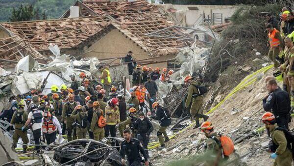 Разрушения в результате иранских ракетных ударов в городе Бейт-Шемеш (2 марта 2026). Израиль - Sputnik Армения