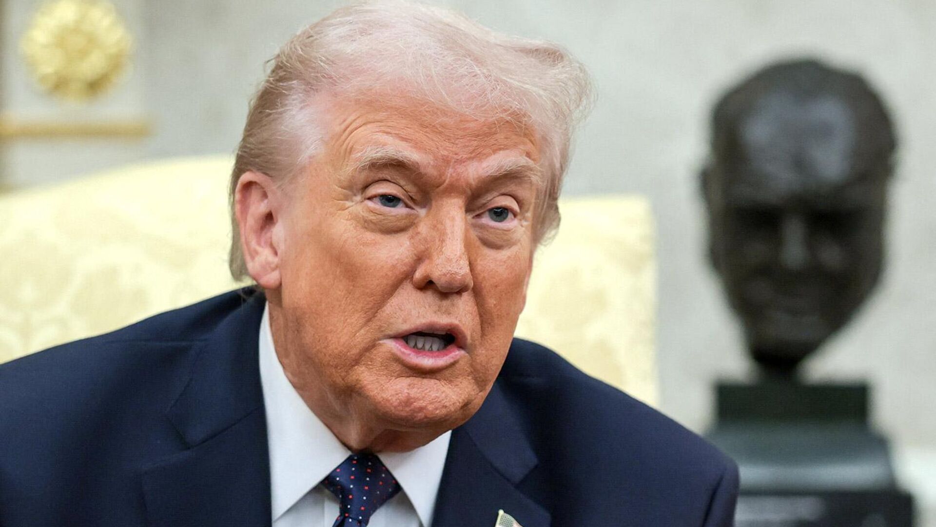 Президент США Дональд Трамп выступает во время встречи с канцлером Германии в Овальном кабинете Белого дома (3 марта 2026). Вашингтон - Sputnik Армения, 1920, 03.03.2026