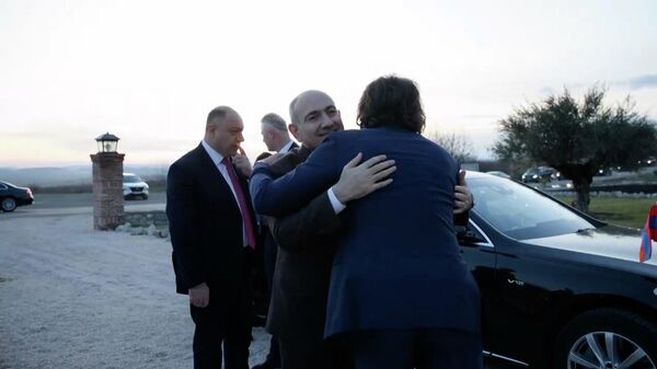 Տեղի է ունեցել Նիկոլ Փաշինյանի և Իրակլի Կոբախիձեի ոչ ֆորմալ հանդիպումը - Sputnik Արմենիա