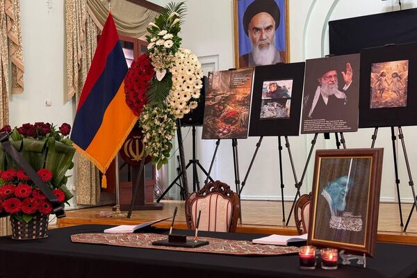 Սերգեյ Կոպիրկինը գրառում է արել Հայաստանում Իրանի դեսպանատանը բացված սգո մատյանում - Sputnik Արմենիա