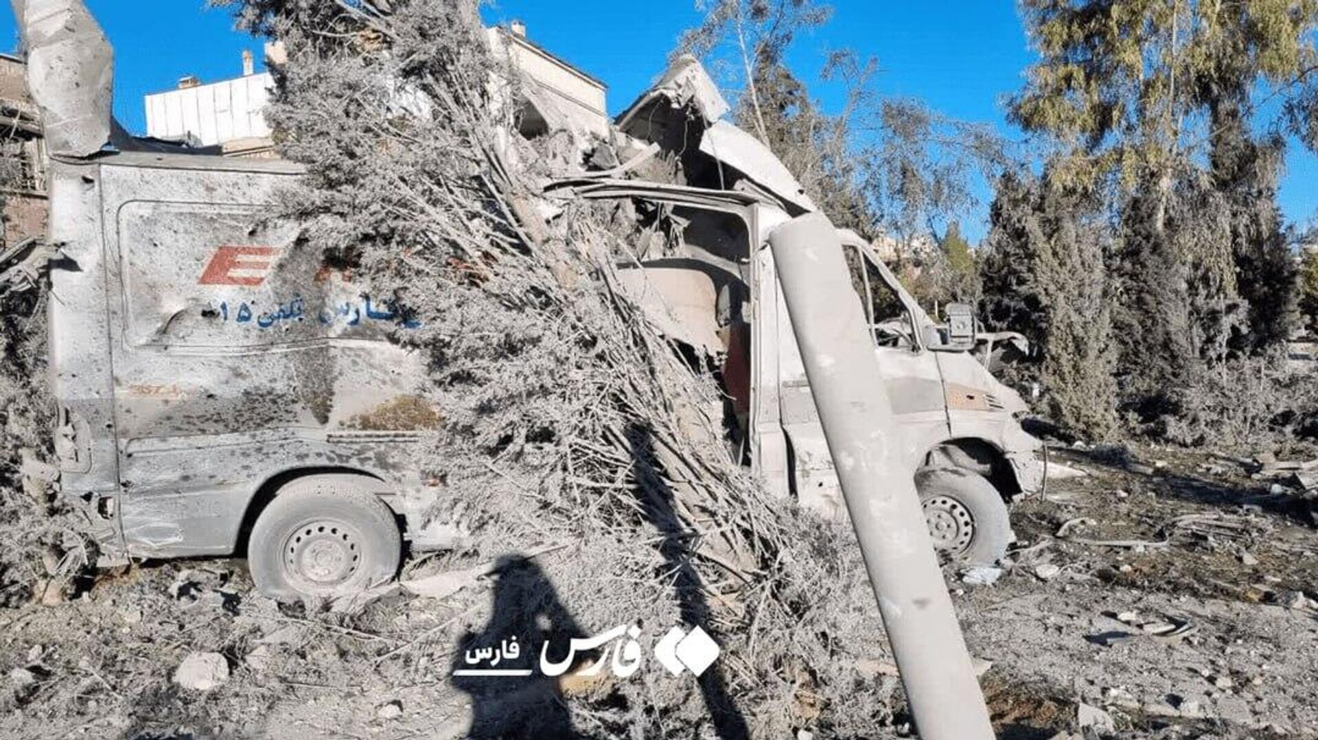 Разрушения в результате американо-израильской атаки на пригород Шираза (6 марта 2026). Иран - Sputnik Армения, 1920, 06.03.2026