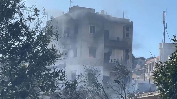 Разрушенный в результате воздушной атаки Дом русской культуры в Ливане сняли на видео  - Sputnik Армения