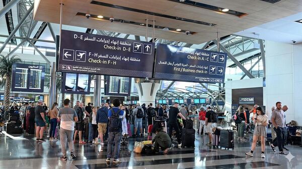 Օդանավակայանում - Sputnik Արմենիա