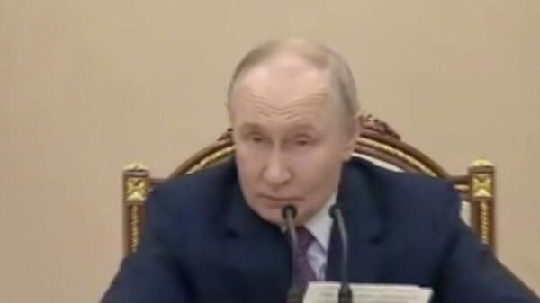 Путин заявил о необходимости полностью прекратить поставки энергоресурсов в Европу, за исключением Венгрии и Словакии - Sputnik Армения