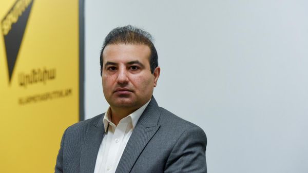 Փույա Հոսեյնի - Sputnik Արմենիա