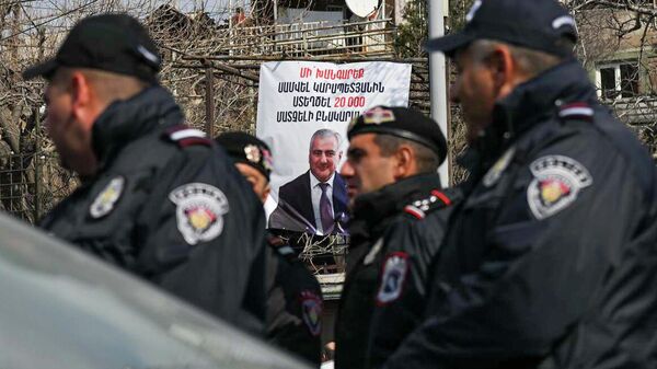 Ситуация у здания Антикоррупционного суда (13 марта 2026). Еревaн - Sputnik Армения