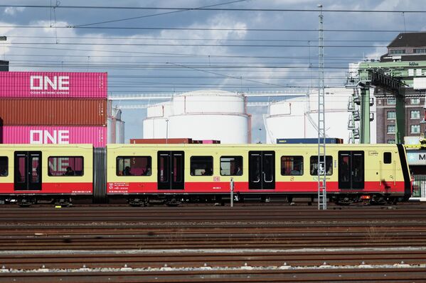 Контейнеры для хранения нефти немецкой логистической компании Unitank Вестхафен, Берлин - Sputnik Армения