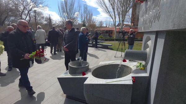 Երևանում հարգանքի տուրք մատուցեցին Սողոմոն Թեհլիրյանին - Sputnik Արմենիա