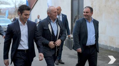 Роберт Кочарян прибыл на съезд блока (16 марта 2026). Еревaн