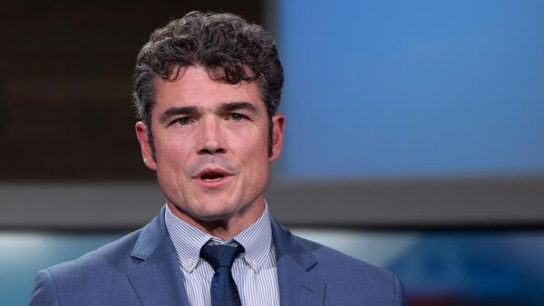 Кандидат от Республиканской партии Джо Кент выступает во время дебатов в студии KATU studios (7 октября 2024). Портленд - Sputnik Армения