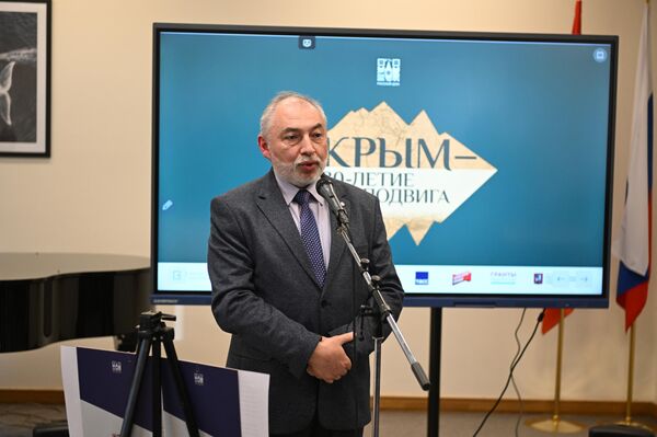 Открытие тематической выставки Крым. 80-летие подвига, приуроченной ко Дню воссоединения Крыма с Россией (18 марта 2014 года). Еревaн - Sputnik Армения