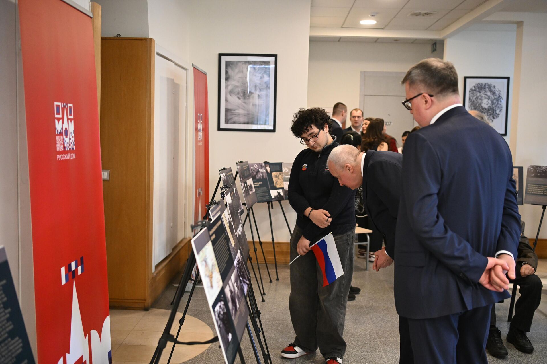 Посол РФ Сергей Копыркин на открытии тематической выставки Крым. 80-летие подвига, приуроченной ко Дню воссоединения Крыма с Россией (18 марта 2014 года). Еревaн - Sputnik Армения, 1920, 18.03.2026