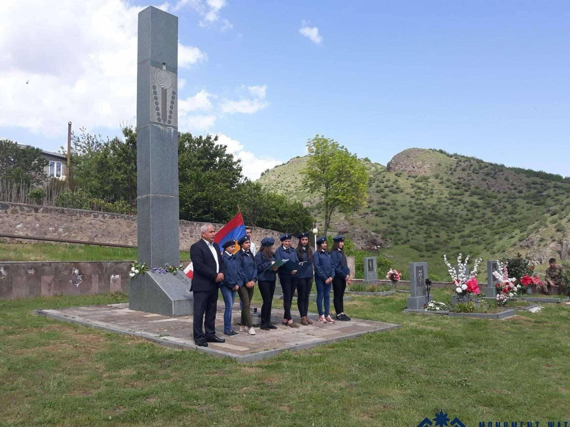 Общий вид памятника Отечественной и Арцахской войнам в селе Хнацах - Sputnik Արմենիա, 1920, 19.03.2026