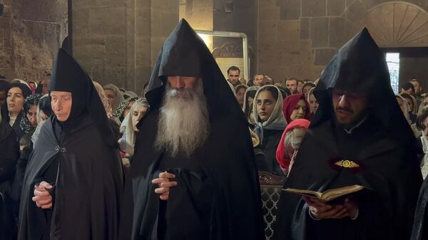 Արագածոտնի և Մասյացոտնի թեմերի հոգևորականների միասնական աղոթքը  Մուղնու Սուրբ Գևորգ եկեղեցում - Sputnik Արմենիա