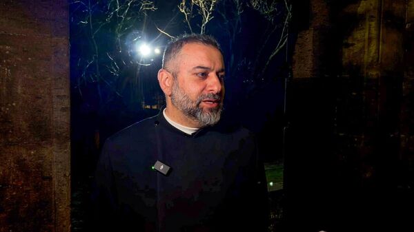 Միասնական աղոթքը կարող է ուժ դառնալ ամբողջ ազգի համար. Տեր Մանուկ քահանա - Sputnik Արմենիա