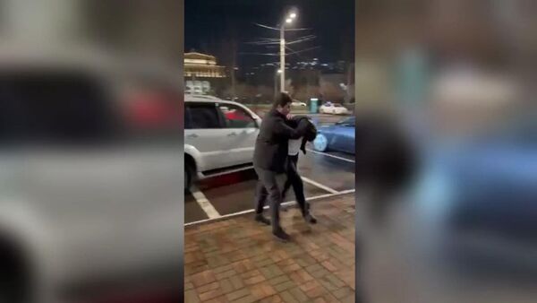 Քրեական ոստիկանները հայտնաբերել են քրեական աստիճանակարգության բարձրագույն կարգավիճակ տալու կամ ստանալու կամ պահպանելու մեղադրանքով հետախուզվողի - Sputnik Արմենիա