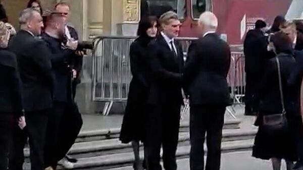 Президент Армении Ваагн Хачатурян прибыл в кафедральный собор Самеба (Святой Троицы) - Sputnik Армения