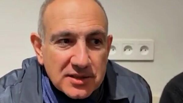 Փաշինյանն արդեն 2-րդ անգամ է ներողություն խնդրում արցախցի կնոջից - Sputnik Արմենիա