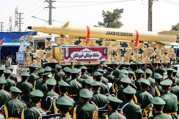 "Хейбар Шекан" или "Хейбаршекан" — иранская баллистическая ракета средней дальности на твердом топливе - Sputnik Армения