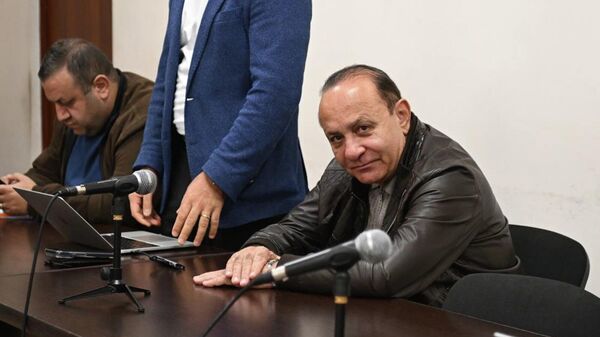 Овик Абраамян во время судебного заседания по его делу в Антикоррупционном суде (25 марта 2026). Ереван - Sputnik Армения