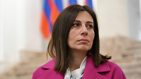 Министр здравоохранения Анаит Аванесян после заседания правительства (25 марта 2026). Еревaн - Sputnik Армения