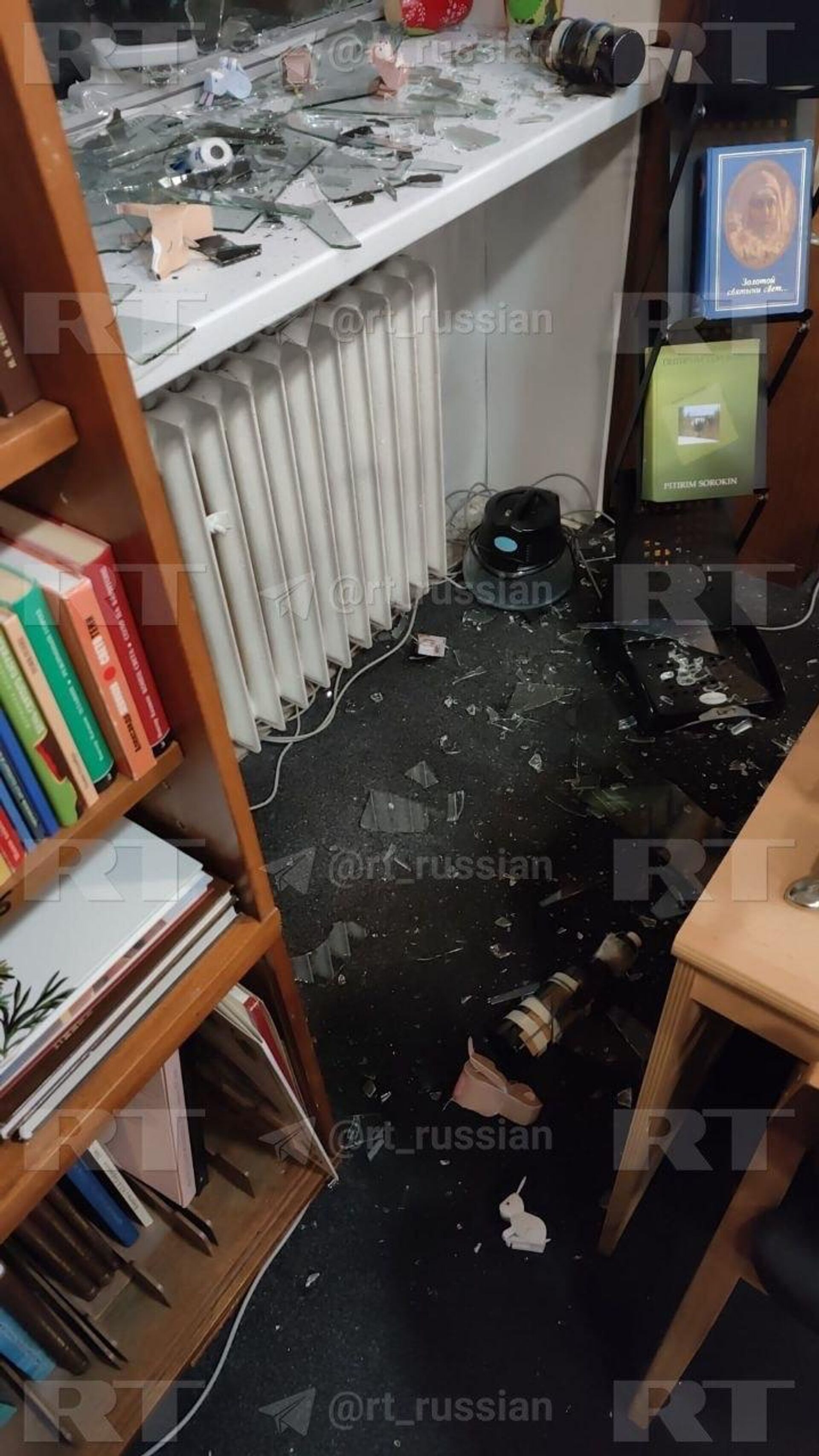 Русский дом в Праге подвергся нападению, неизвестные забросали его здание коктейлями Молотова (26 марта 2026). Прага - Sputnik Армения, 1920, 27.03.2026