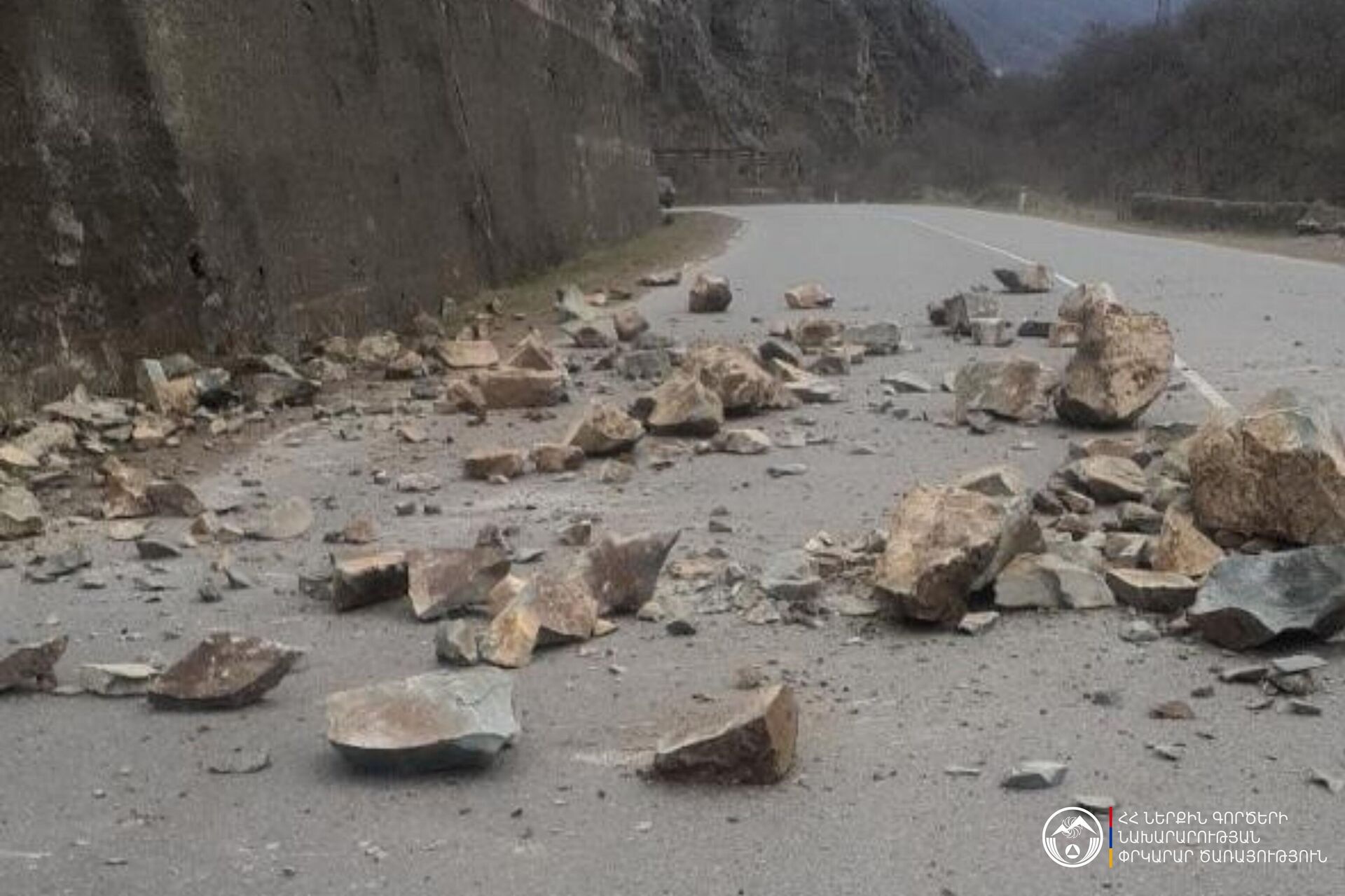 Ситуация на месте камнепада (27-28 марта 2026). Сюник - Sputnik Армения, 1920, 28.03.2026