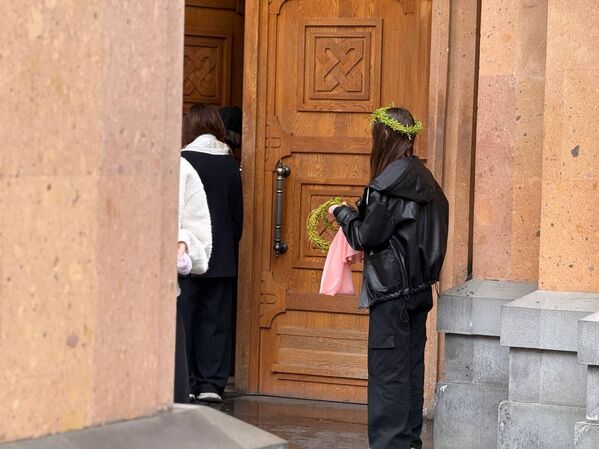 Ծաղկազարդը Երևանի Սուրբ Աստվածածին Կաթողիկե եկեղեցում - Sputnik Արմենիա