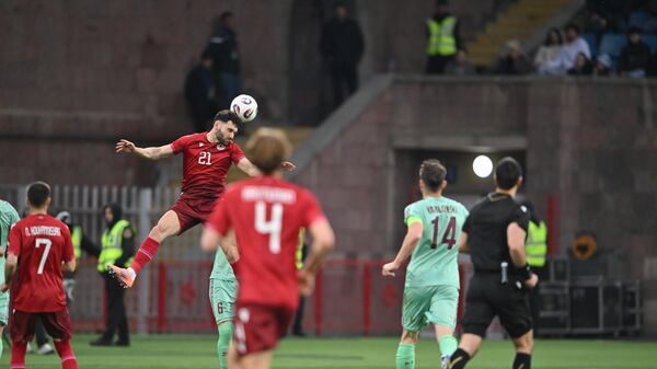 Наир Тикнизян во время товарищеского матча по футболу между сборными Армении и Беларуси (29 марта 2026). Еревaн - Sputnik Армения