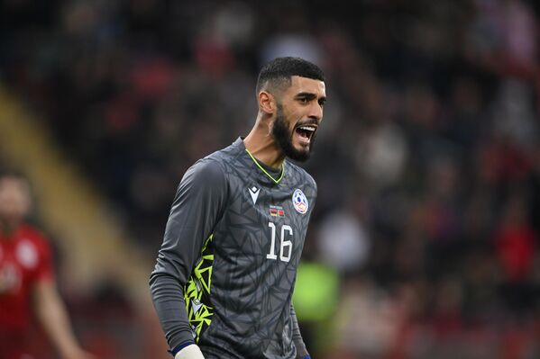 Генри Авагян во время товарищеского матча по футболу между сборными Армении и Беларуси - Sputnik Армения