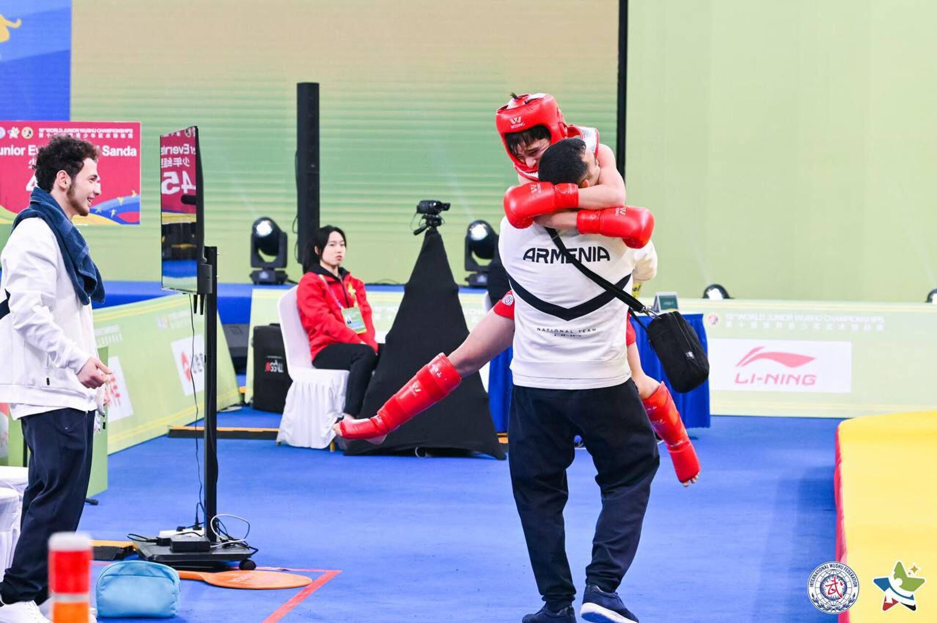 Сборная федерации традиционного ушу Армении завоевала 1 серебряную и 3 бронзовые медали на 10-м чемпионате мира среди молодежи по ушу, проходившем в китайском городе Тяньцин Сборная федерации традиционного ушу Армении завоевала 1 серебряную и 3 бронзовые медали на 10-м чемпионате мира среди молодежи по ушу, проходившем в китайском городе Тяньцин - Sputnik Армения, 1920, 30.03.2026