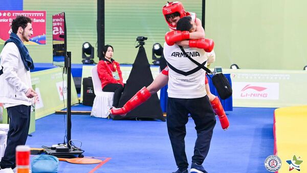 Сборная федерации традиционного ушу Армении завоевала 1 серебряную и 3 бронзовые медали на 10-м чемпионате мира среди молодежи по ушу, проходившем в китайском городе Тяньцин - Sputnik Արմենիա