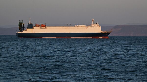 Судно в Амурском заливе.  - Sputnik Армения