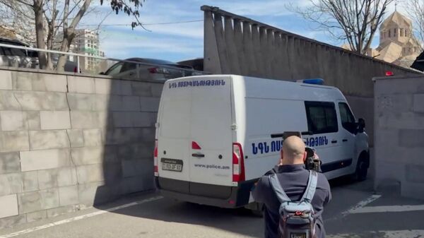 Սուրբ Աննա եկեղեցու միջադեպի մասնակից եղբայրներից մեկը 2 ամսով կալանավորվեց - Sputnik Արմենիա