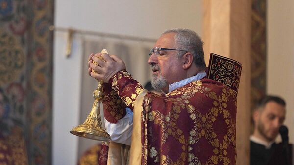  Մայր աթոռի միաբան Հայկազուն արքեպիսկոպոս Նաջարյան - Sputnik Արմենիա
