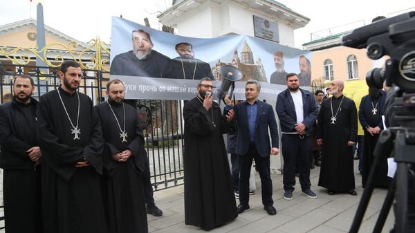 Փաշինյանի այցին զուգահետ Մոսկվայում ակցիա է անցկացվել ՀՀ դեսպանատան դիմաց - Sputnik Արմենիա