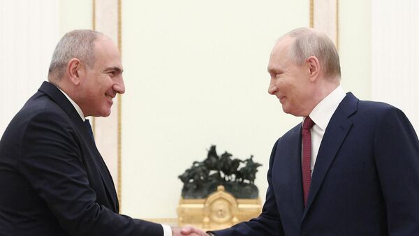 Встреча премьер-министра Никола Пашиняна с президентом РФ Владимиром Путиным (1 апреля 2026). Москвa - Sputnik Армения