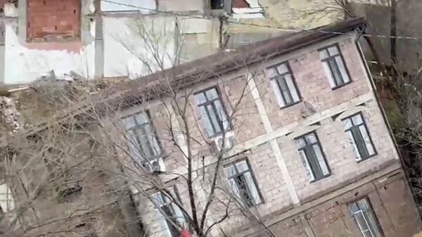 Мощные потоки воды продолжают заливать Дагестан - Sputnik Армения