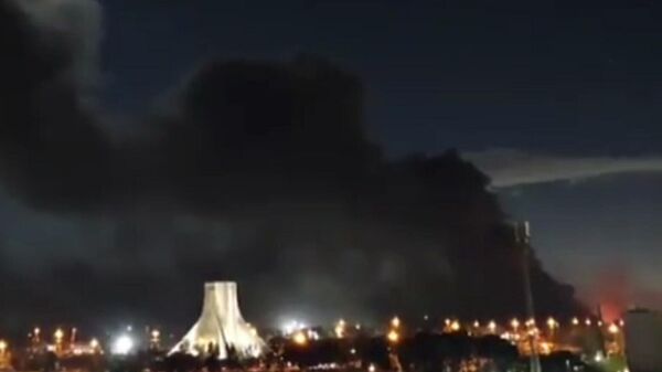 По меньшей мере 13 человек погибли в результате удара по жилому району к юго-востоку от Тегерана - Sputnik Արմենիա