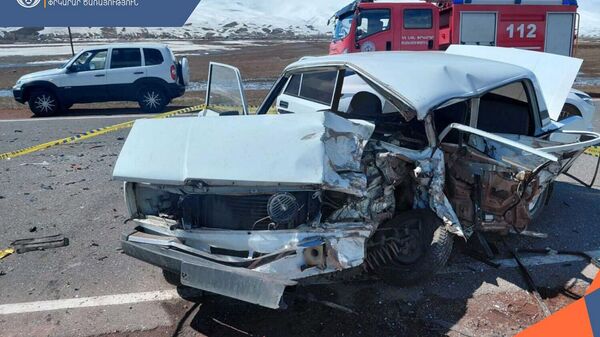 Дорожно-транспортное происшествие на дороге Артаван-Апнагюх (5 апреля 2026). Арагацотн - Sputnik Արմենիա