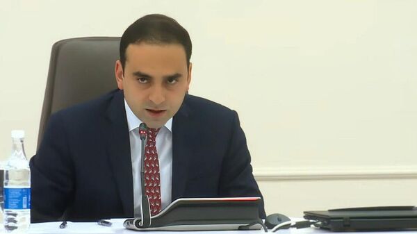 Мэр Еревaна Тигран Авинян во время рабочего совещания (6 апреля 2026). Еревaн Мэр Еревaна Тигран Авинян во время рабочего совещания (6 апреля 2026). Еревaн - Sputnik Армения