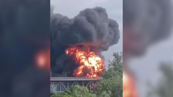 Момент взрыва топливных цистерн в столице Панамы. - Sputnik Արմենիա