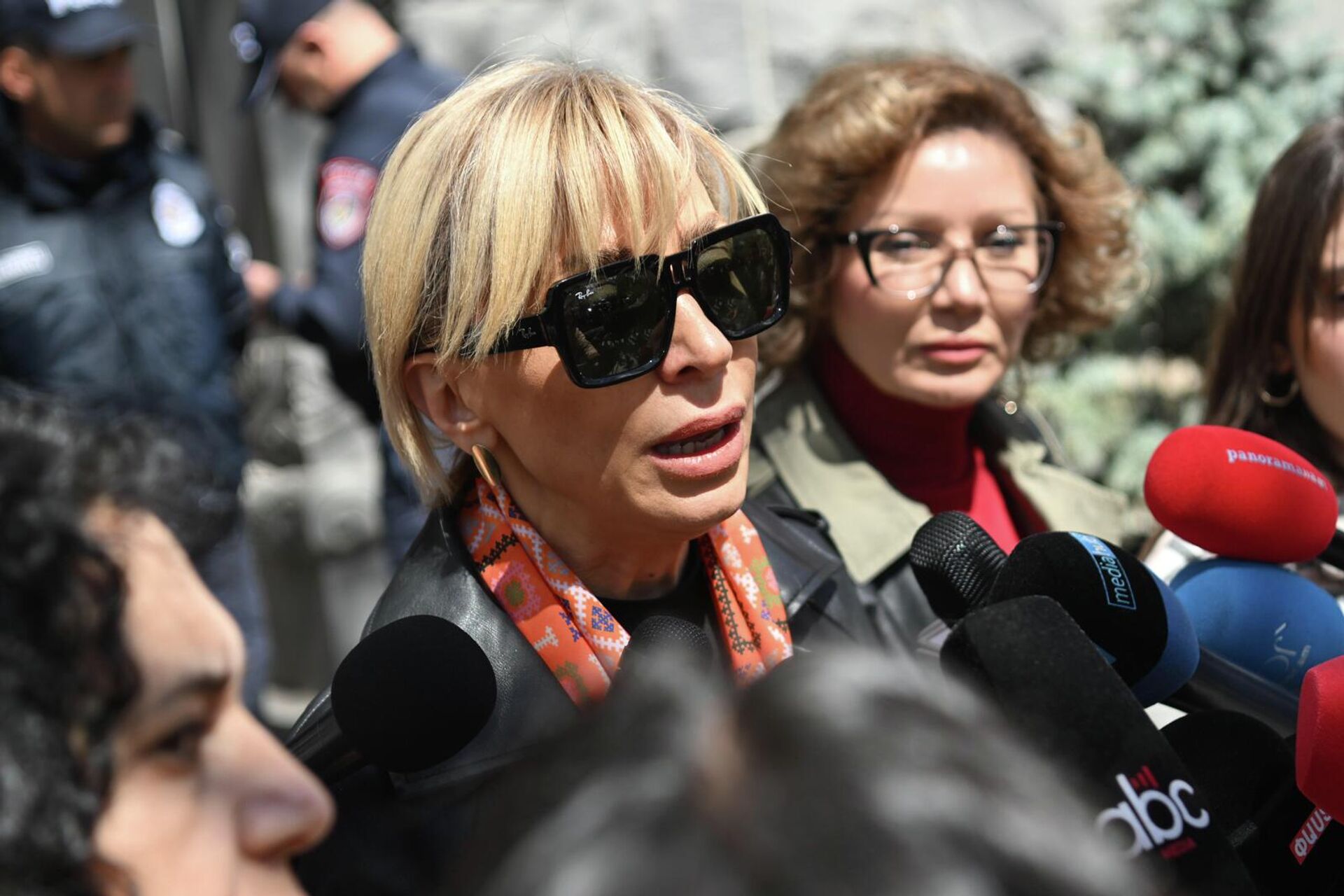 Акция в поддержку 18-летнего Давида Минасяна, арестованного после инцидента в церкви Св.Анны (9 апреля 2026). Еревaн Акция в поддержку 18-летнего Давида Минасяна, арестованного после инцидента в церкви Св.Анны (9 апреля 2026). Еревaн - Sputnik Армения, 1920, 09.04.2026